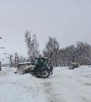 В Барышском районе продолжается работа по расчистке дорог от снега. 